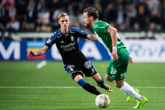 IFK Göteborgs Sören Rieks och Hammarbys Arnór Smárason