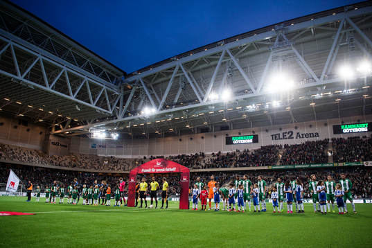 Lagen står uppställda på Tele2 arena