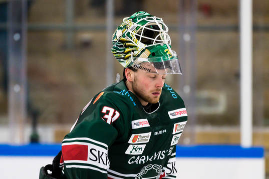 Tingsryds målvakt Niklas Rubin deppar