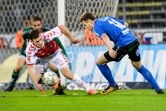 Kalmars Victor Agardius och Halmstads Gabriel Gudmundsson