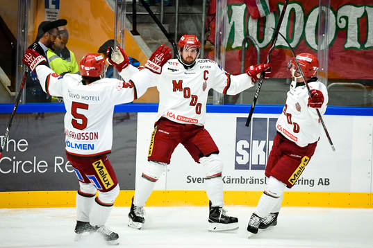 Bläddra bland fler bilder av Ishockey, Hockeyallsvenskan, Oskarshamn - Modo