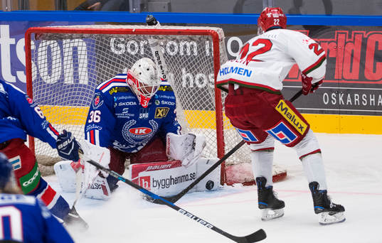 Oskarshamns målvakt Wictor Ragnewall och Modos Emil Mohlin