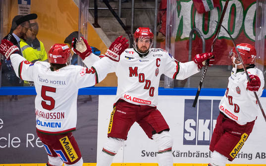 Modos Magnus Häggström jublar