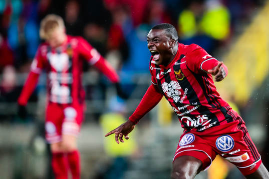 Östersunds Ken Sema jublar