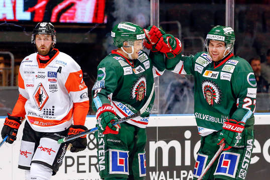 Frölundas Ponthus Westerholm och Pathrik Westerholm jublar