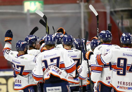 Växjös spelare jublar