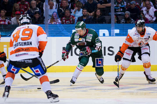 Frölundas Christoffer Ehn mot Karlskronas Mattias Karlsson