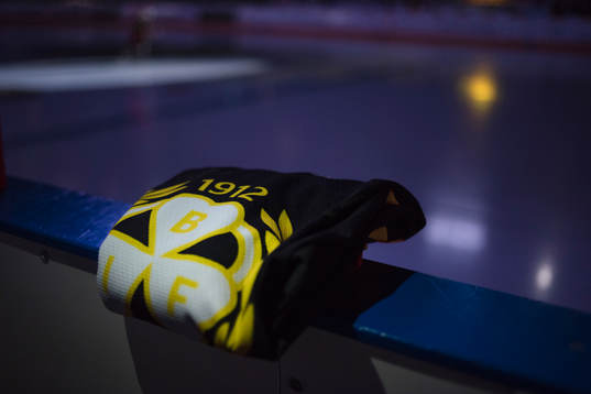 En matchtröja före ishockeymatchen i SHL mellan Brynäs