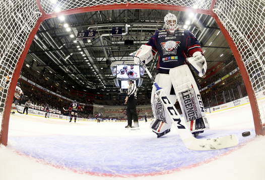 Linköpings målvakt Jonas Gustavsson deppar