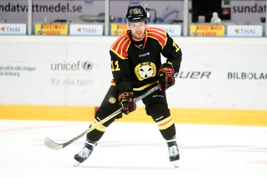 Brynäs Kevin Clark  före ishockeymatchen i SHL mellan