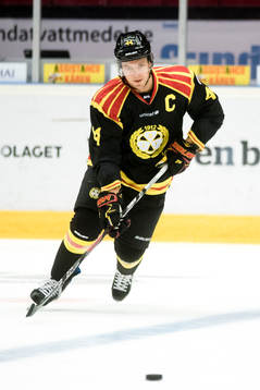 Brynäs Jacob Blomqvist  före ishockeymatchen i SHL mellan