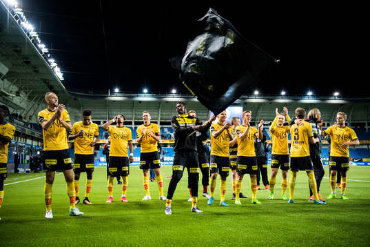 Lillestrøm players celebrate