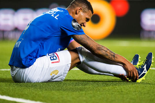 Ruben Gabrielsen of Molde with an injury