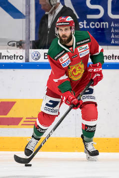 Moras Steven Seigo  i ishockeymatchen i SHL mellan Mora och