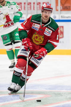 Moras Alexander Hilmerson  i ishockeymatchen i SHL mellan