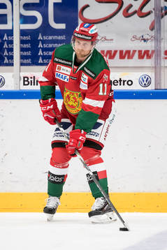 Moras Alexander Hilmerson  i ishockeymatchen i SHL mellan