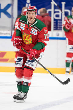 Moras John Persson   i ishockeymatchen i SHL mellan Mora