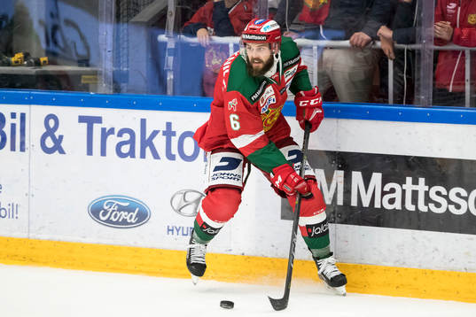 Moras Steven Seigo  i ishockeymatchen i SHL mellan Mora och