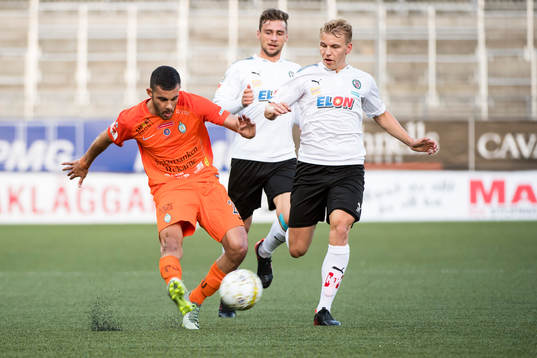 AFC Eskilstunas Farshad Noor och Örebros Sebastian Ring