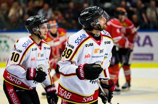 Luleås Einar Emanuelsson och Pontus Själin deppar vid