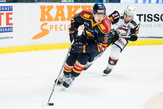 Djurgårdens William Lagesson och Malmö Redhawks Andy Miele