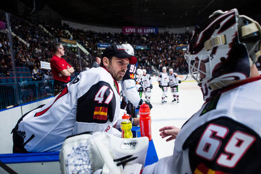 Malmö Redhawks målvakt Cristopher Nihlstorp och målvakt