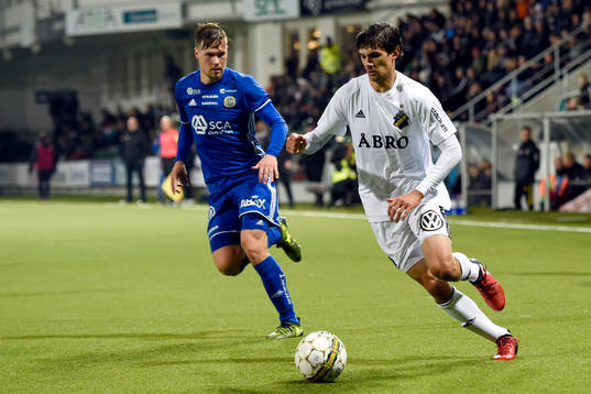 s Jesper Nyholm
