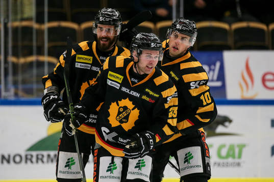 Skellefteås Mark Katic, Joakim Lindström och  Morgan