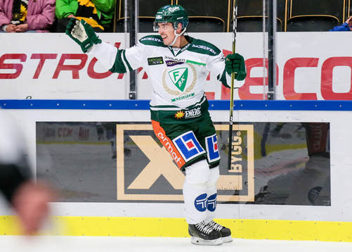 Färjestads Sebastian Erixon  jublar