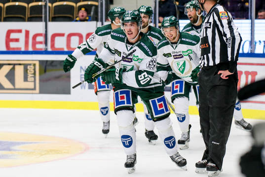 Färjestads Sebastian Erixon  jublar