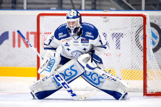 Leksands målvakt Tex Williamsson värmer upp