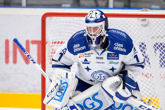 Leksands målvakt Tex Williamsson värmer upp