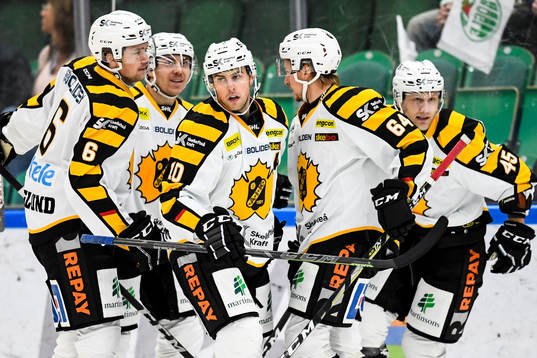 Skellefteås spelare jublar