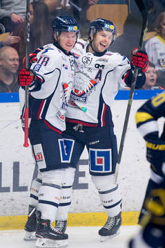 Linköpings Jacob Lilja och Andrew Gordon jublar