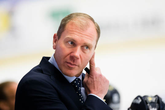 s tränare Johan Lindbom