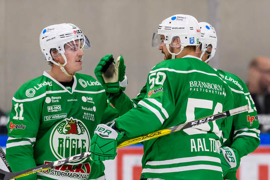 Rögles Bryan Lerg, Juhamatti Aaltonen jublar fetr 1-4 av