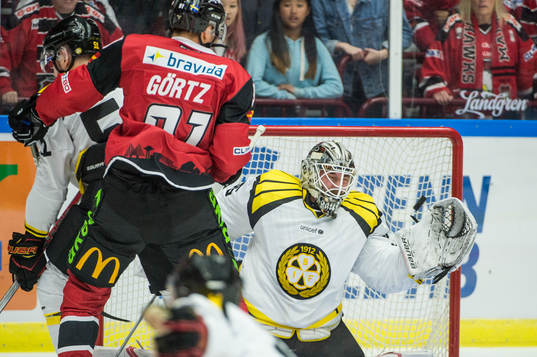 Malmö Redhawks Carl-Johan Lerby gör 1-1 på Brynäs