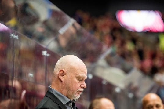 Brynäs tränare Roger Melin deppar