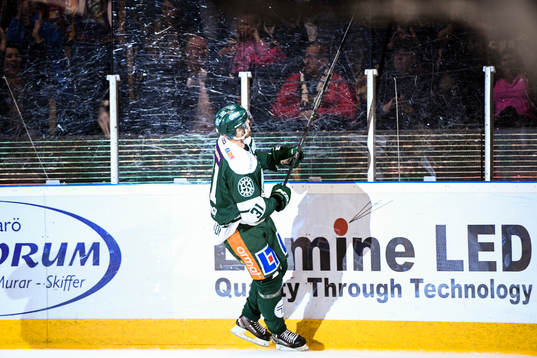 Färjestads Dick Axelsson jublar