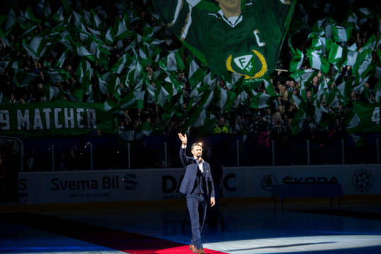 Det var känslosamt för Färjestads Rickard Wallin när