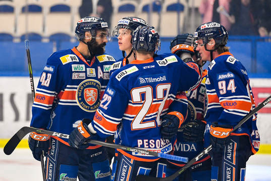 Växjös spelare jublar