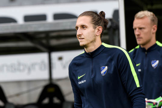 Norrköpings målvakt David Mitov Nilsson före
