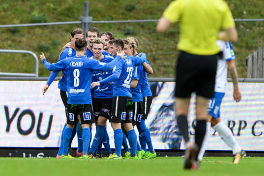 Halmstads spelare jublar