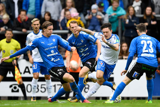 Norrköpings David Moberg Karlsson mot Halmstads Alexander