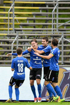 Halmstads spelare jublar