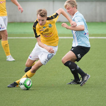 IFK Hässleholms Gustaf Lindroth i matchen i division 2