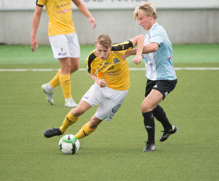 IFK Hässleholms Gustaf Lindroth i matchen i division 2