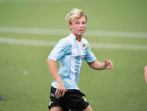 IFK Hässleholms Gustaf Lindroth i matchen i division 2