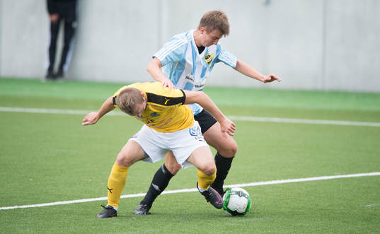 IFK Hässleholms Isak Olsson i matchen i division 2 mellan