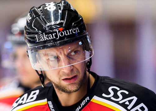 Luleås Johan Harju på uppvärmningen
